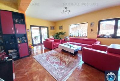 Casă cu 4 camere cu Piscina în Găgeni - 4