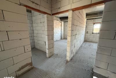 Casă cu 4 camere cu Teren 200 Mp în Central - 8