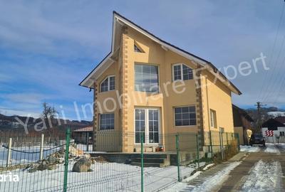 Casă cu 4 camere cu Teren 407 Mp în Țițești - 3