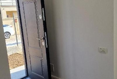 Duplex cu 4 camere cu Canalizare în Central - 3