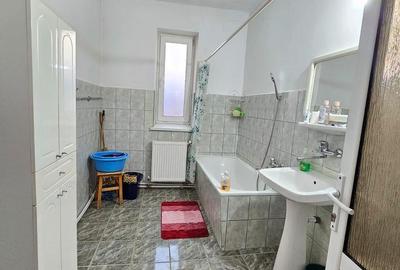 Casă cu 3 camere cu Teren 500 Mp în Central - 9