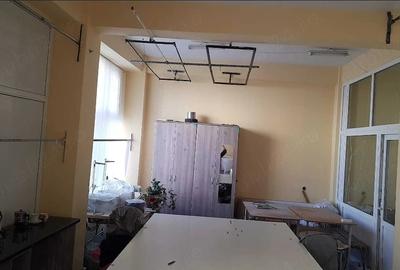 Spațiu comercial, de 49 mp, în Central - 1