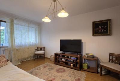 Apartament cu 3 camere decomandat, mobilat în Dristor