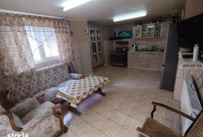 Casă cu 4 camere cu Teren 100 Mp în Pârneava - 7