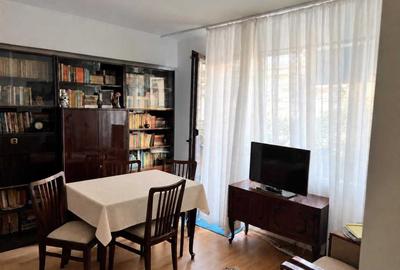 Apartament cu 2 camere semidecomandat în Universitate
