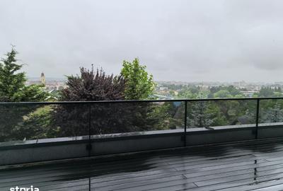 Apartament cu 3 camere în Valea Roșie