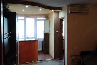 Garsonieră decomandată în Central