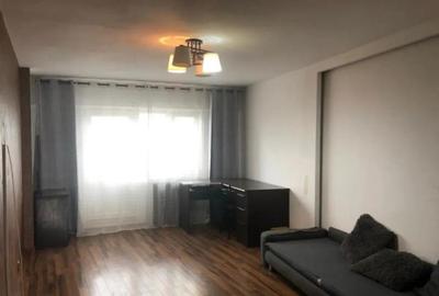 Apartament cu 3 camere decomandat în Basarabia