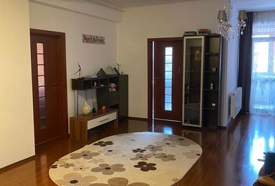 Apartament cu 3 camere semidecomandat în Central - 3