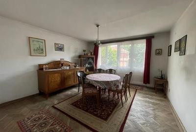 Apartament cu 3 camere decomandat, mobilat în Central
