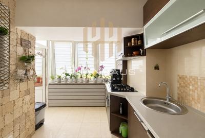 Apartament cu 3 camere decomandat, mobilat în Ultracentral