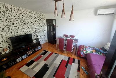 Apartament cu 2 camere nedecomandat în Km 4