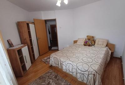 Apartament cu 2 camere decomandat, mobilat în Nicolina