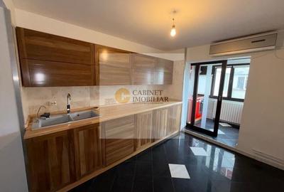 Apartament cu 4 camere decomandat, mobilat în Crângași