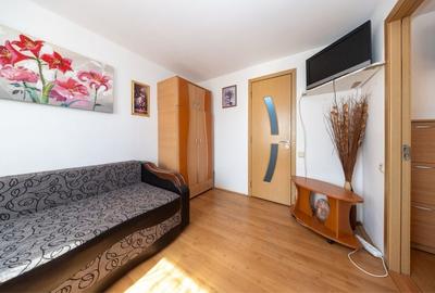 Apartament cu 2 camere nedecomandat în Tractorul - 4