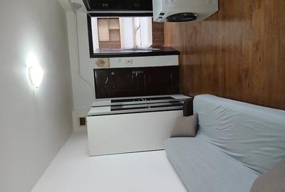Apartament cu 2 camere decomandat în Precista