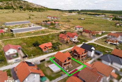 Casă cu 4 camere cu Teren 300 Mp în Sânmartin - 3