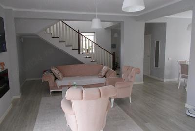 Casă cu 4 camere cu Teren 1190 Mp în Parța - 12