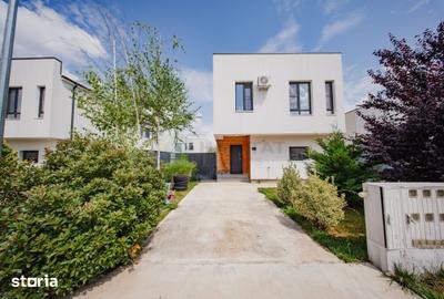 Casă cu 4 camere cu Teren 300 Mp în Tunari