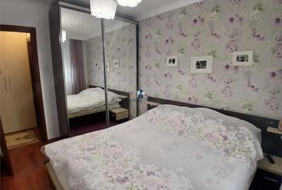 Apartament cu 4 camere decomandat în Apărătorii Patriei