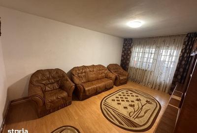 Apartament cu 3 camere decomandat în Craiovița Nouă - 2