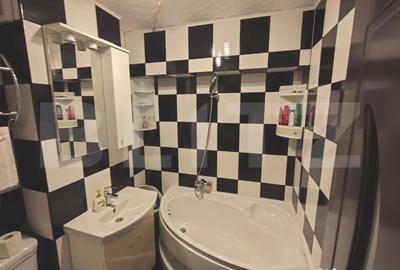 Apartament cu 3 camere decomandat în Central
