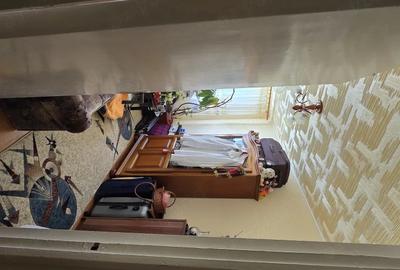 Apartament cu 3 camere semidecomandat în Central - 1