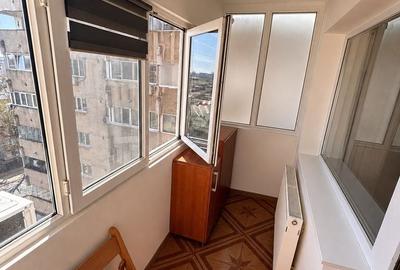 Apartament cu 3 camere decomandat în Rahova - 1