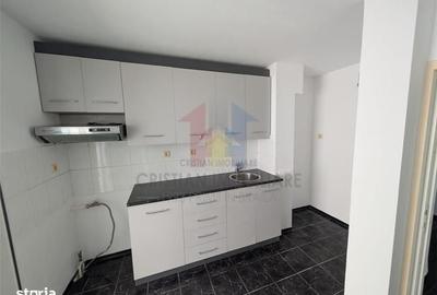 Apartament cu 2 camere decomandat în Calarași 4