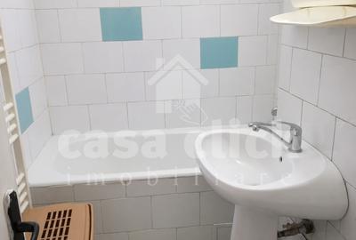 Apartament cu 3 camere decomandat în Piața Centrală - 9