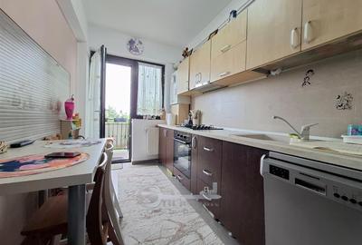 Apartament cu 2 camere decomandat, mobilat în Galata