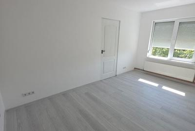 Apartament cu 3 camere în Solidarității