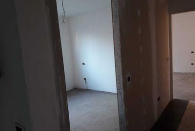 Apartament cu 2 camere decomandat în Central - 2