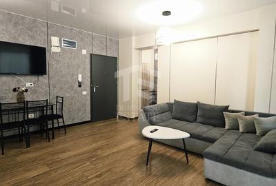 Apartament cu 2 camere semidecomandat, mobilat în Central