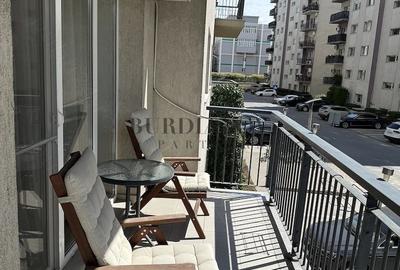 Apartament cu 2 camere în Păcii