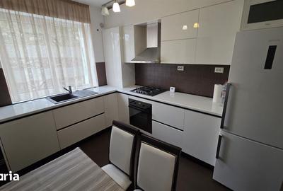 Apartament cu 3 camere decomandat, mobilat în Plopilor - 13