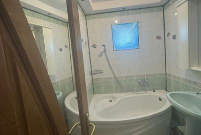 Apartament cu 3 camere decomandat în Central - 2