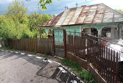 Casă cu 4 camere în Coșerele