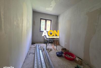Casă cu 4 camere cu Teren 400 Mp în Cetate