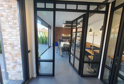 Spațiu comercial, de 185 mp, în Central - 3