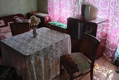 Casă cu 2 camere cu Teren 3000 Mp în Șoșdea