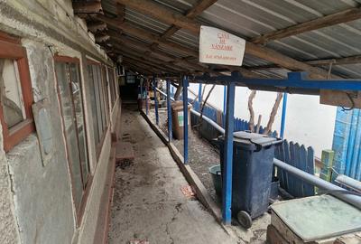 Casă cu 3 camere cu Teren 200 Mp în Central