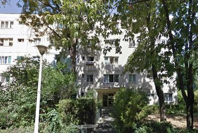 Apartament cu 4 camere decomandat în Titan