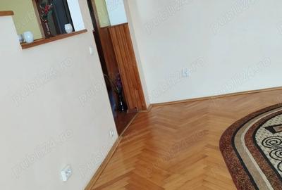 Apartament cu 4 camere decomandat în Central - 2