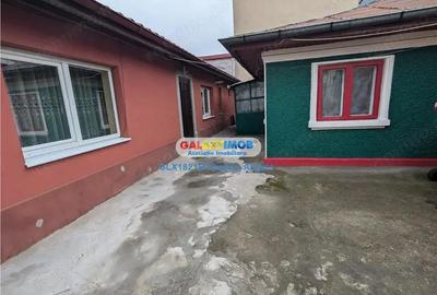 Casă cu 2 camere cu Teren 145 Mp în Rahova