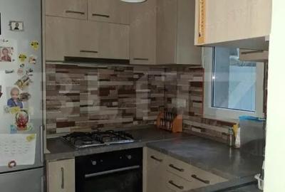 Apartament cu 3 camere decomandat în Central - 2