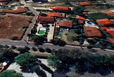 Casă cu 4 camere cu Teren 1000 Mp în Central