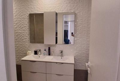 Apartament cu 3 camere decomandat în Nord - 1
