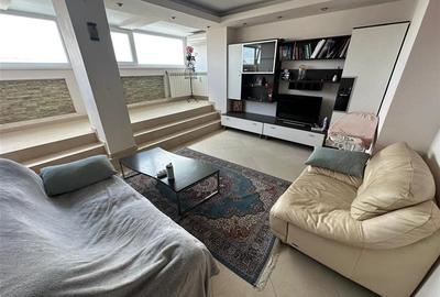 Apartament cu 3 camere semidecomandat, mobilat în Tineretului