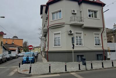 Birou, de 400 mp, în Dacia - 2